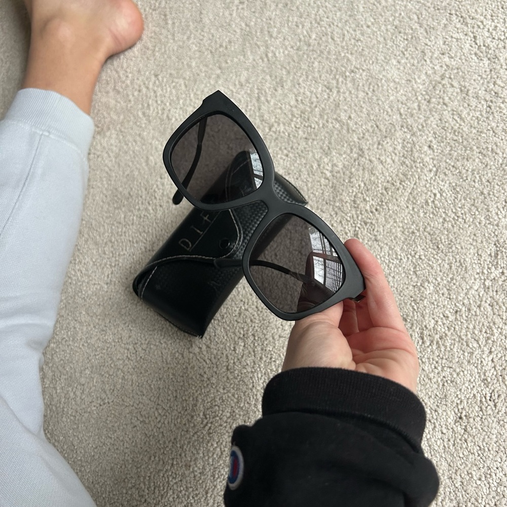 Diff Sunglasses - image 2